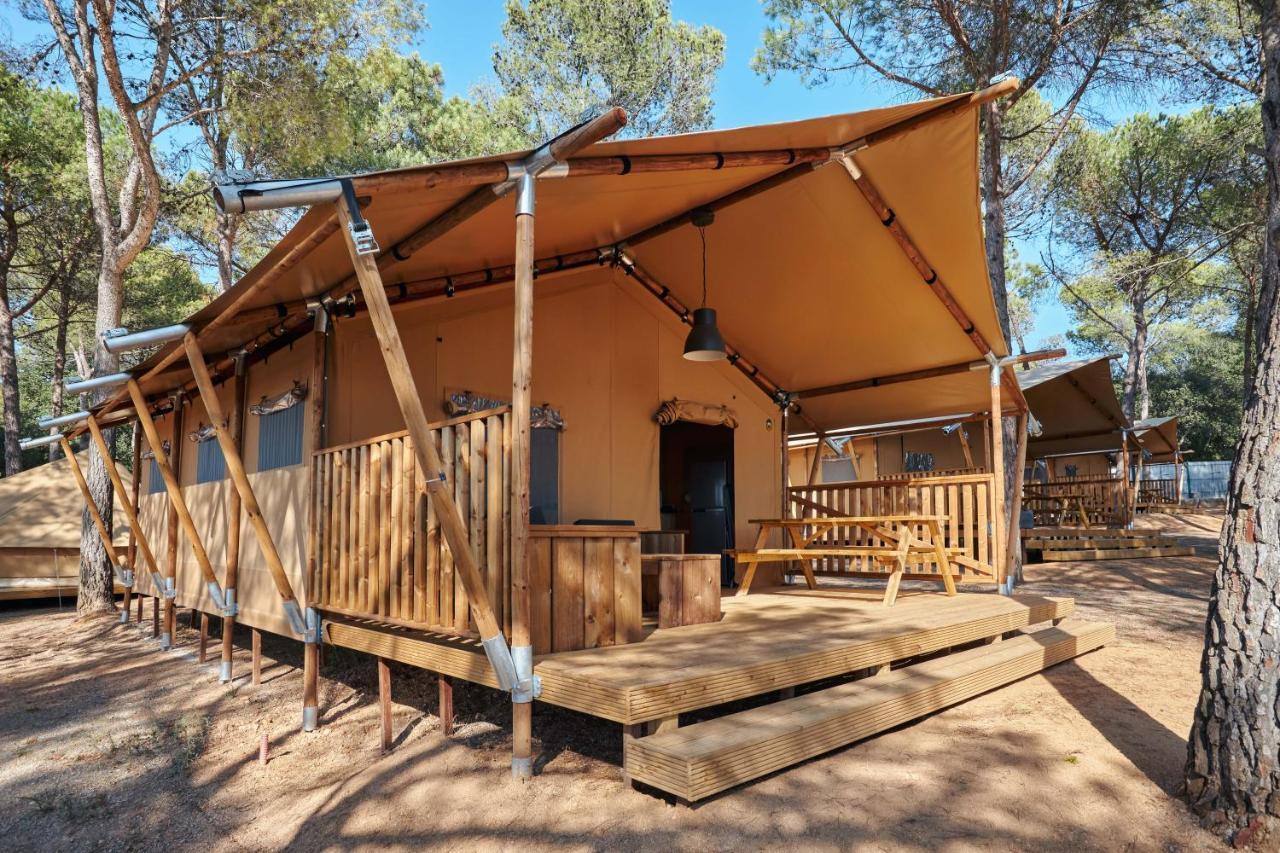 Camping Resort-Bungalow Park Mas Patoxas パルス エクステリア 写真
