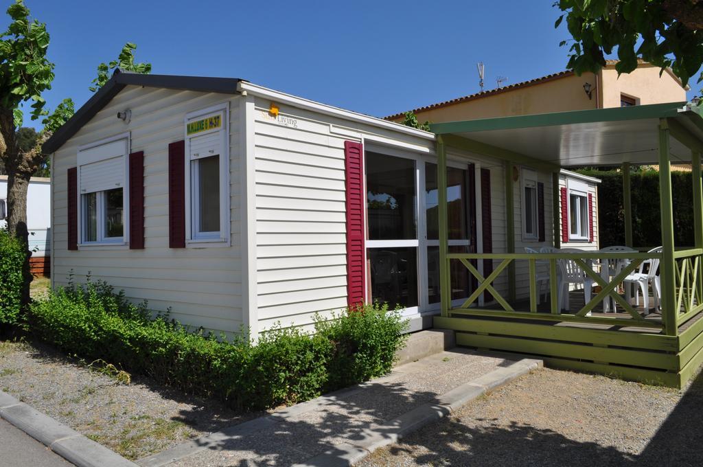 Camping Resort-Bungalow Park Mas Patoxas パルス エクステリア 写真
